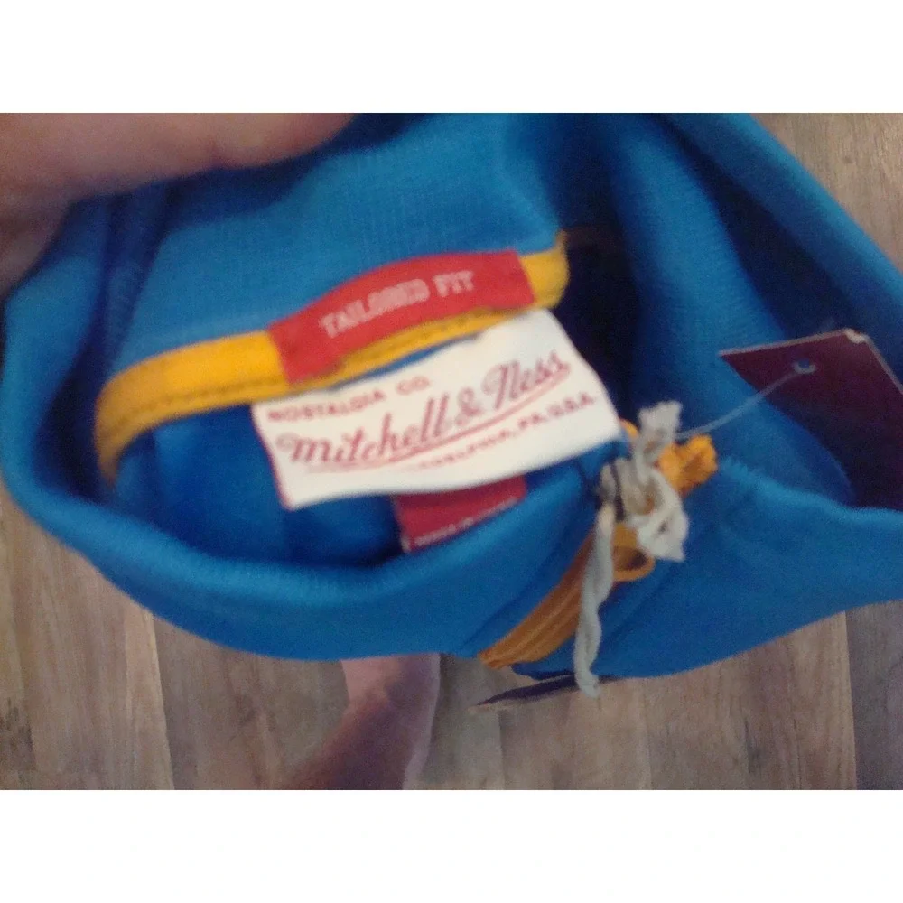 UCLA BRUINS TRACK JACKET ZIPPER  SIZE SMALL   DEADSTOCK‎  VINTAGE TT1